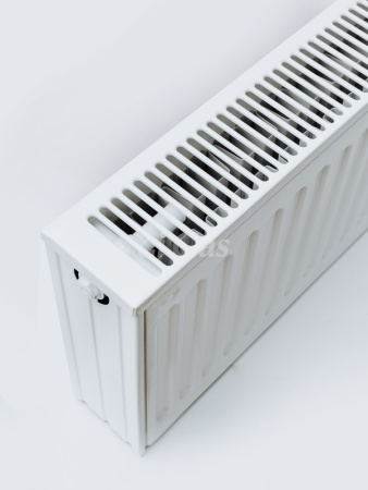 Радиатор стальной Federica Bugatti 22/300/1600 универсальное  крепление, без крепежа. Россия